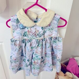 Busy Bee Smocks. 2T. Winnie the Pooh. Hundred Acre Forrest.